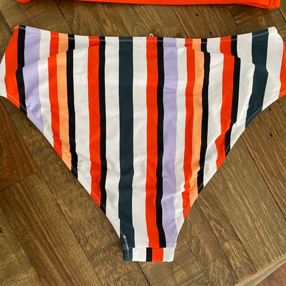 CUPSHE high-waisted two piece bikini. - Picture 6 of 9